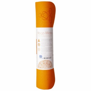 Berk Yogamatte in orange, gerollt